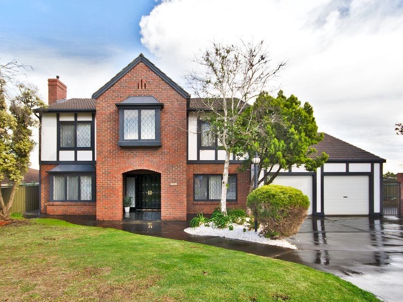 12 Farming Crescent, Hallett Cove SA 5158