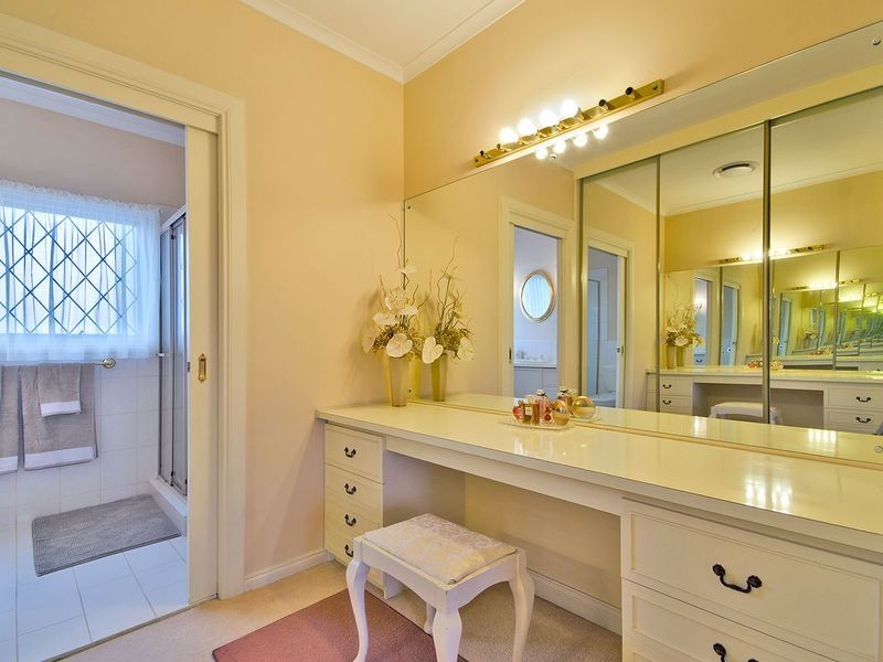 12 Farming Crescent, Hallett Cove SA 5158