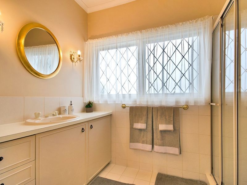 12 Farming Crescent, Hallett Cove SA 5158