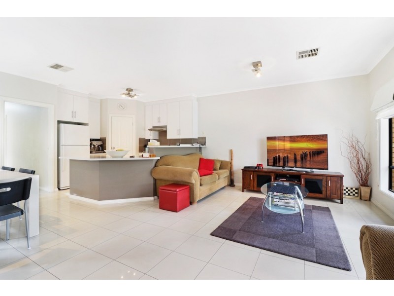 5 Bernard Street, Findon SA 5023