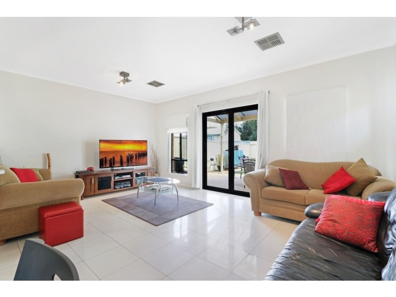 5 Bernard Street, Findon SA 5023