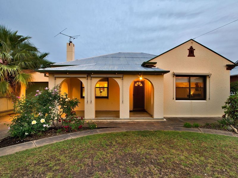 11 Fairweather Avenue, Woodville South SA 5011