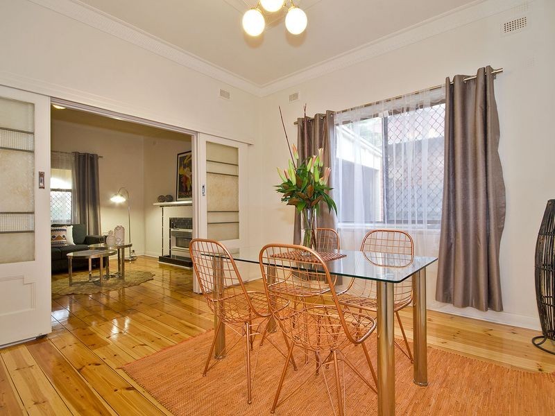 11 Fairweather Avenue, Woodville South SA 5011