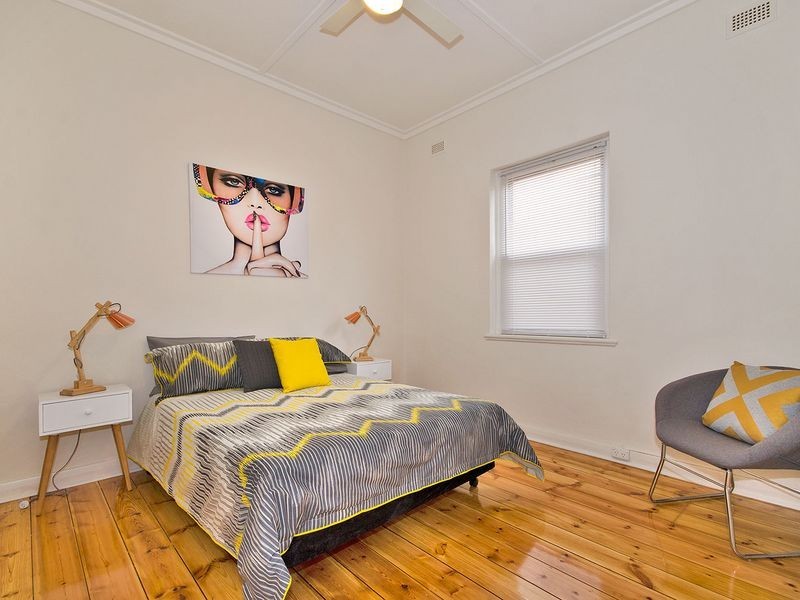 11 Fairweather Avenue, Woodville South SA 5011