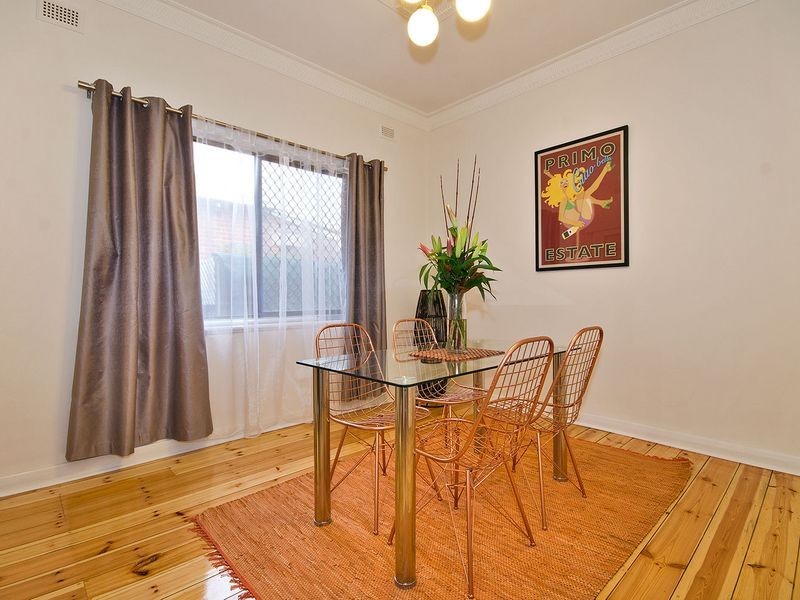 11 Fairweather Avenue, Woodville South SA 5011