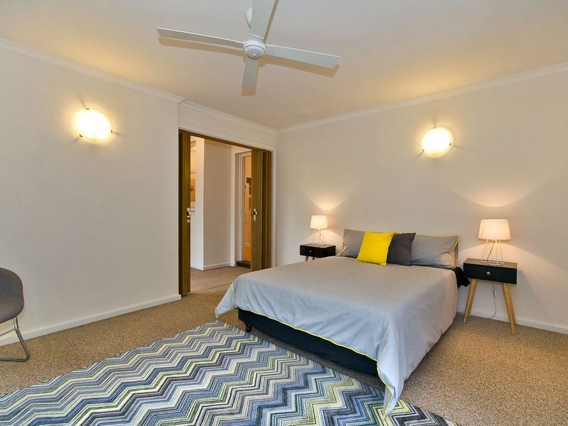 11 Fairweather Avenue, Woodville South SA 5011