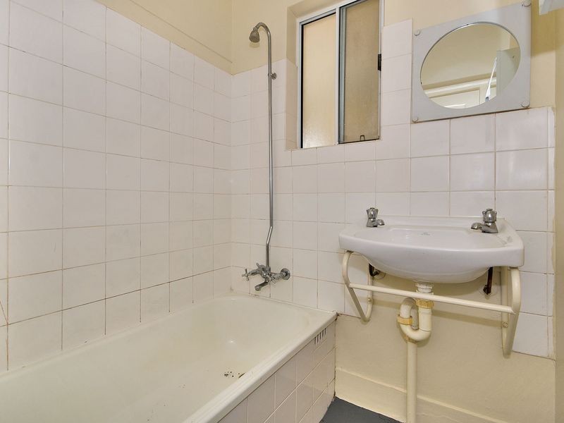 2 Woodmore Street, Woodville North SA 5012