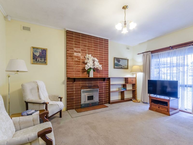 17 Fife Street, Woodville South SA 5011