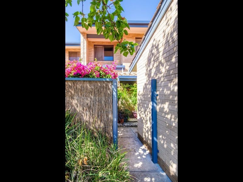 115 Brebner Drive (Regatta Court), West Lakes SA 5021