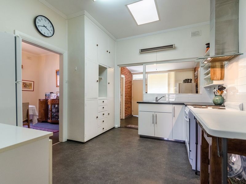 2 Fourth Avenue, Seaton SA 5023