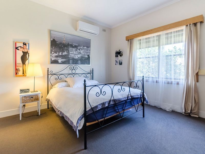 2 Fourth Avenue, Seaton SA 5023