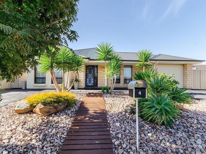 4 Oaks Court, Parafield Gardens SA 5107