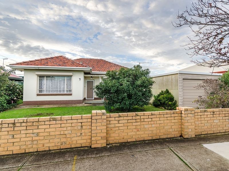 7 Minns Street West, Seaton SA 5023