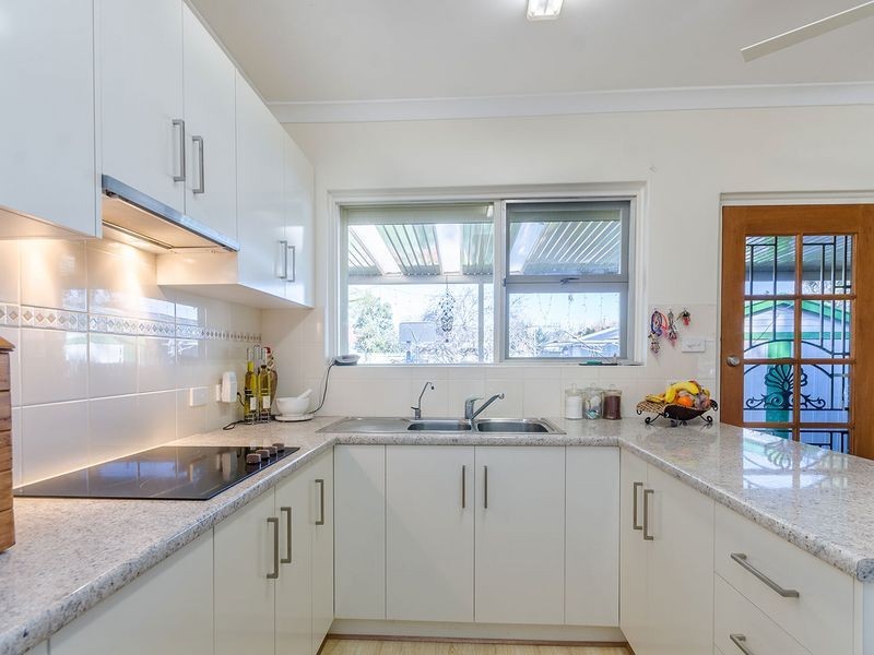 23 Essex Street, Woodville Gardens SA 5012