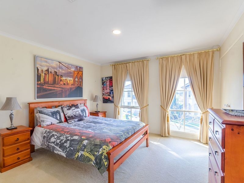 12 Coopers Crescent, Mawson Lakes SA 5095