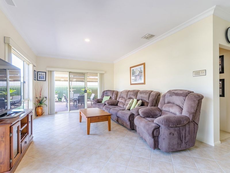 12 Coopers Crescent, Mawson Lakes SA 5095