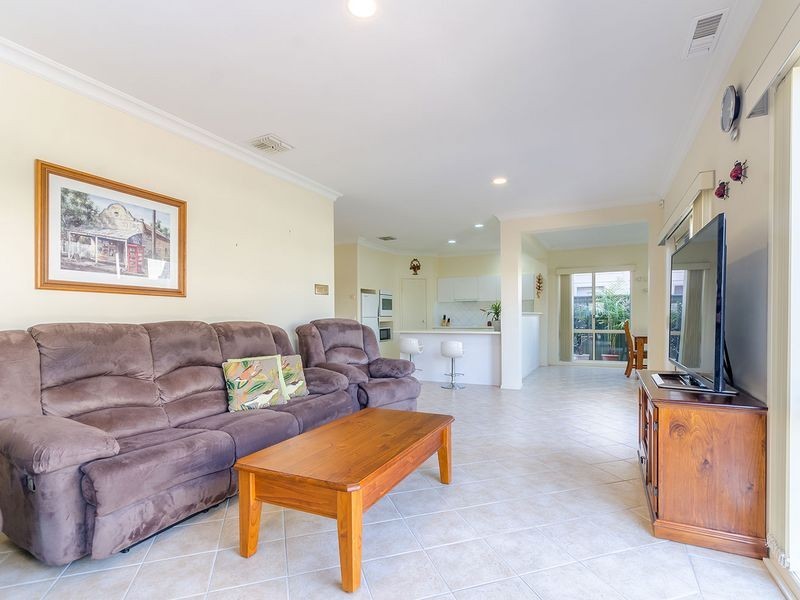 12 Coopers Crescent, Mawson Lakes SA 5095