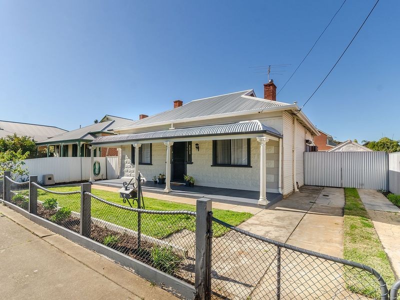 8 First Avenue, Cheltenham SA 5014