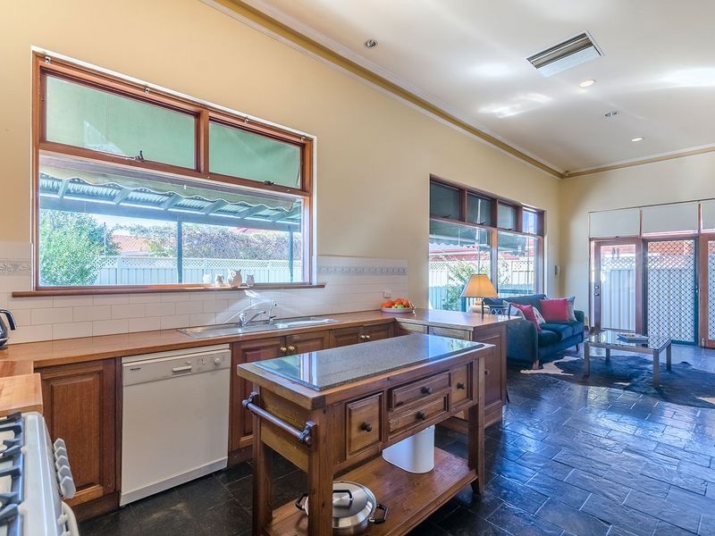 55 Findon Road, Woodville South SA 5011