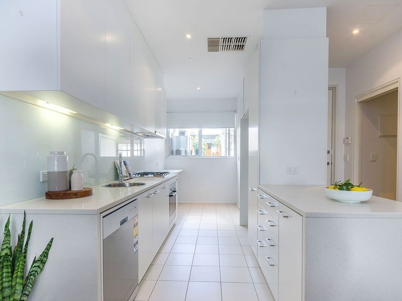 2 Yeltu Court, New Port SA 5015