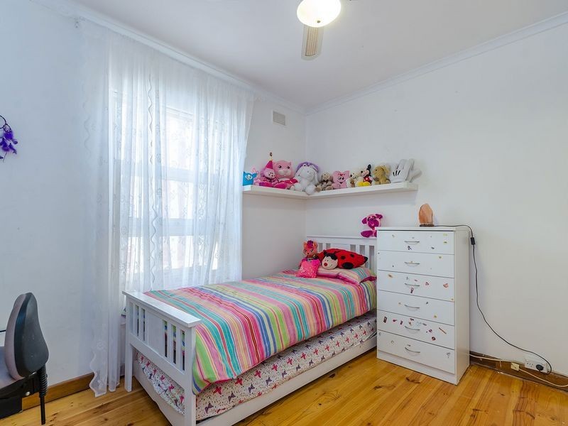 18 Egras Avenue, Fulham Gardens SA 5024