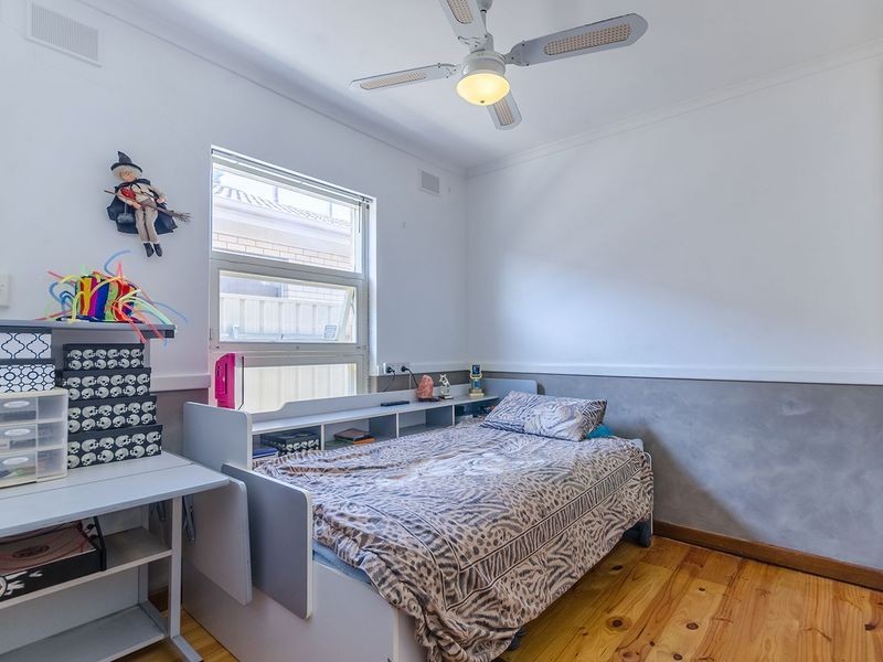 18 Egras Avenue, Fulham Gardens SA 5024