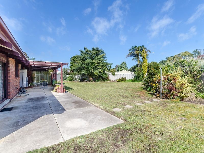 4 Lisa Place, Grange SA 5022