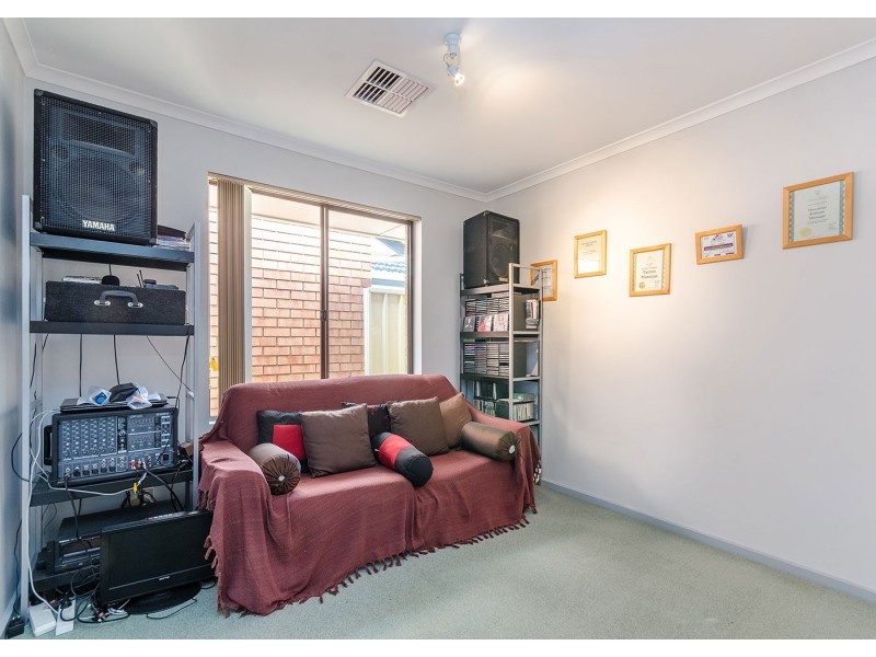 8C Bolingbroke Avenue, Devon Park SA 5008