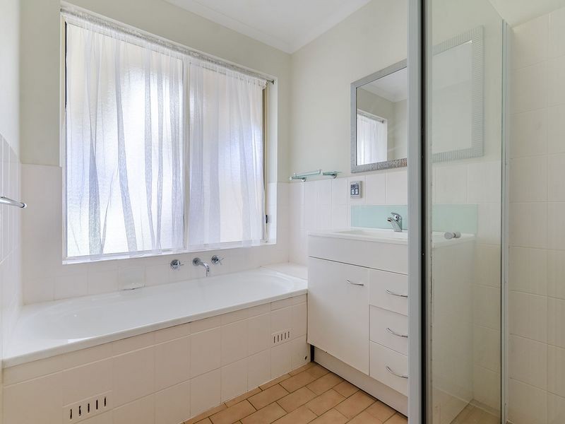 4 Camelia Drive, Parafield Gardens SA 5107
