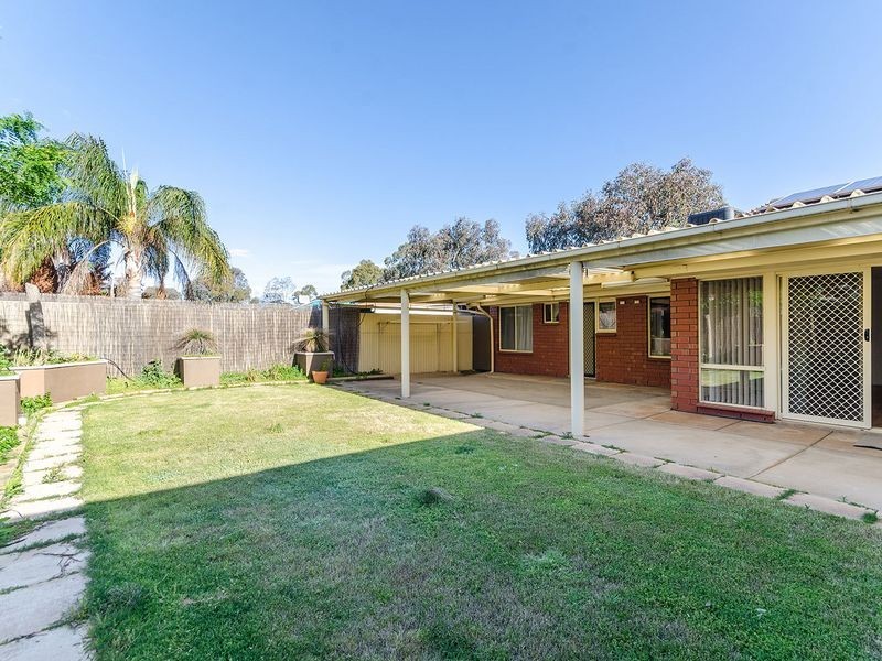 4 Camelia Drive, Parafield Gardens SA 5107