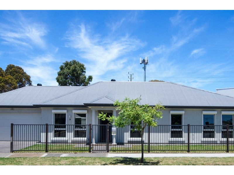 2 Burleigh Avenue, Pennington SA 5013