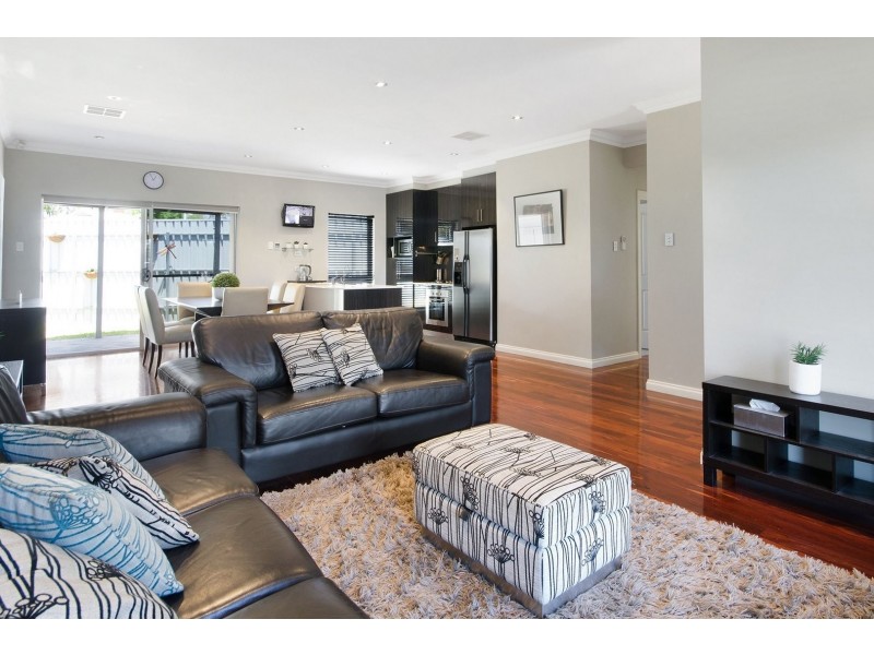 2 Burleigh Avenue, Pennington SA 5013