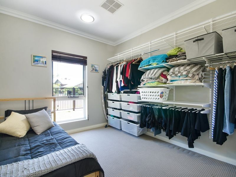 2 Burleigh Avenue, Pennington SA 5013