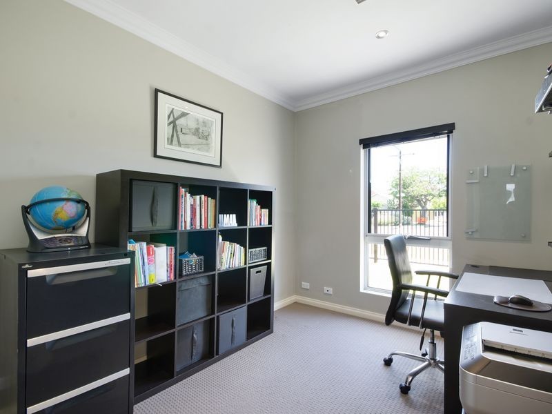 2 Burleigh Avenue, Pennington SA 5013