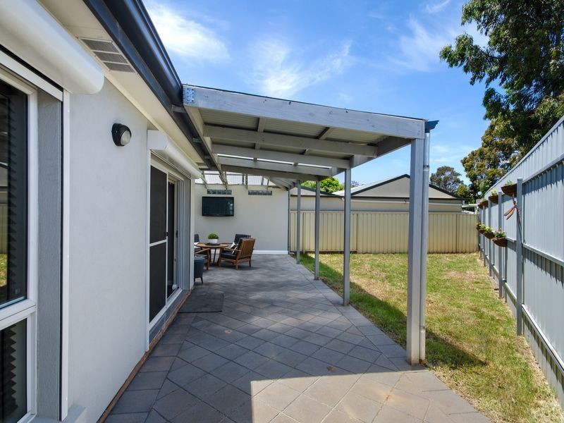 2 Burleigh Avenue, Pennington SA 5013
