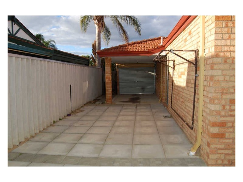 18 Emperor Close, Seville Grove WA 6112