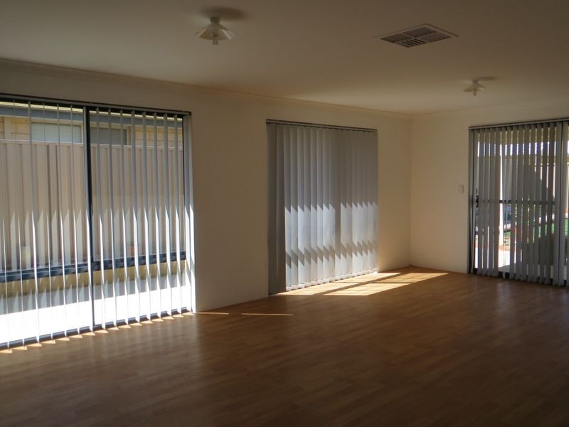 12 Edsell Entrance, Brookdale WA 6112