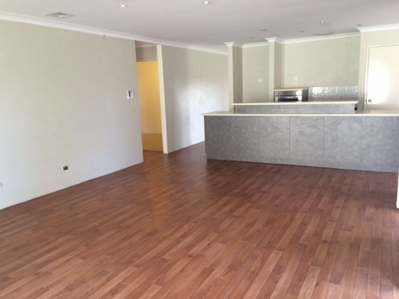 18 Milano Loop, Seville Grove WA 6112