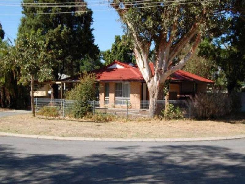 5 Peel Court, Armadale WA 6112