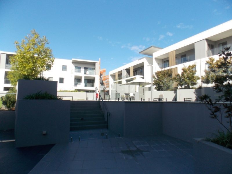 74/16 Midgegooroo Avenue, Cockburn Central WA 6164