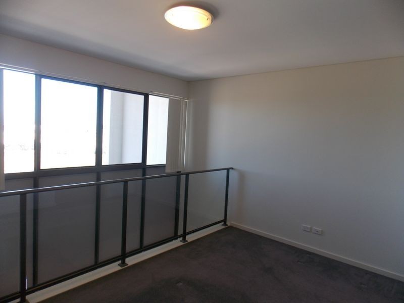 74/16 Midgegooroo Avenue, Cockburn Central WA 6164