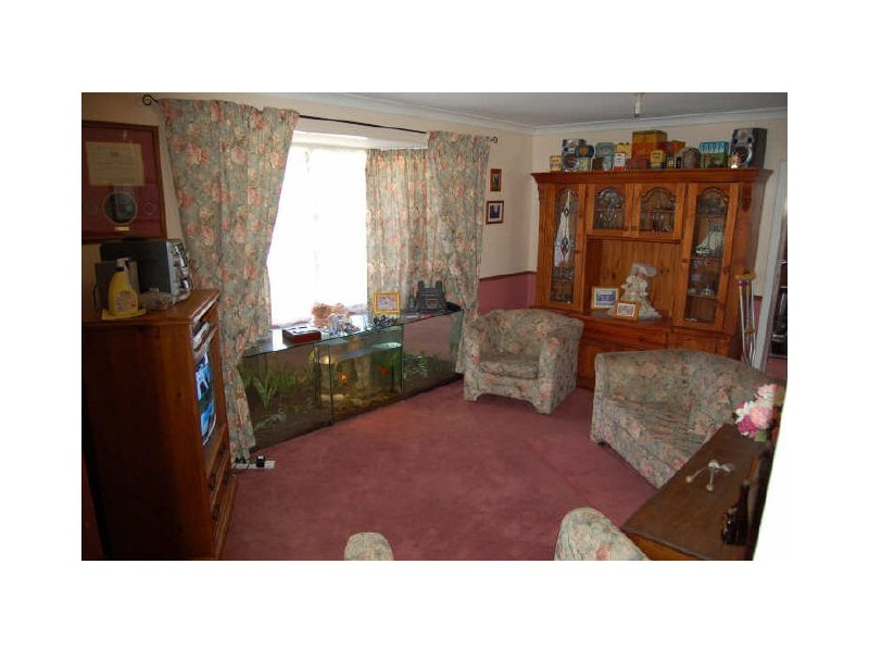 8 Smith Close, Armadale WA 6112