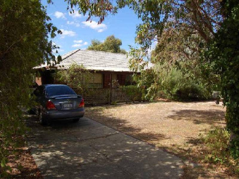 129 Seventh Road, Armadale WA 6112