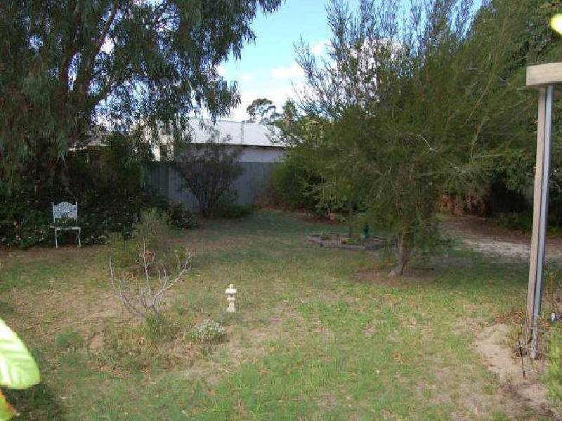 129 Seventh Road, Armadale WA 6112