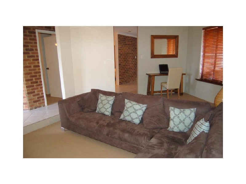 7 Ellendale Court, Seville Grove WA 6112