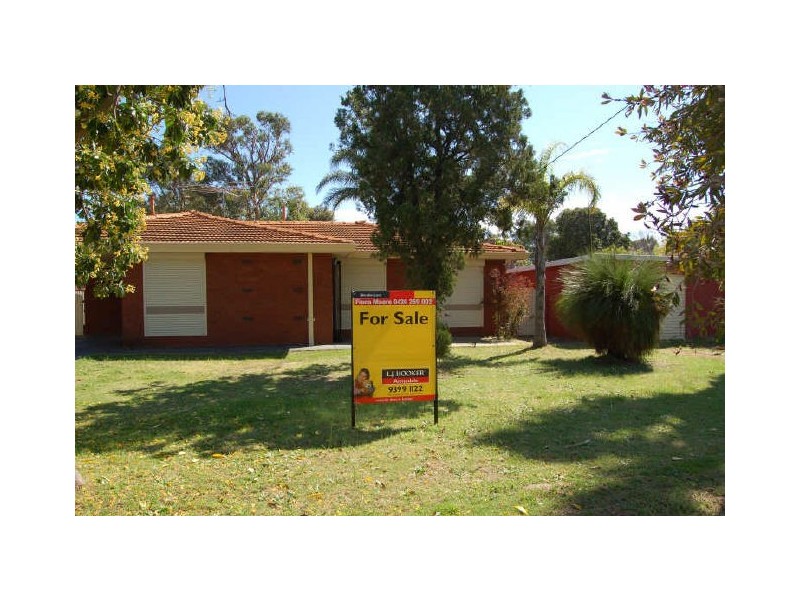 66 Lowanna Way, Armadale WA 6112