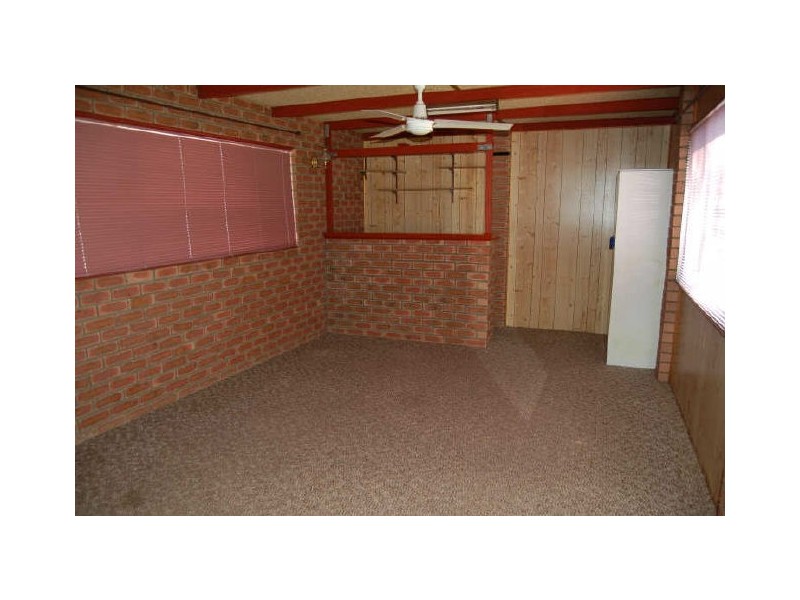 66 Lowanna Way, Armadale WA 6112