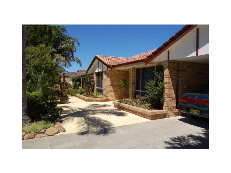 8 Regan Place, Seville Grove WA 6112