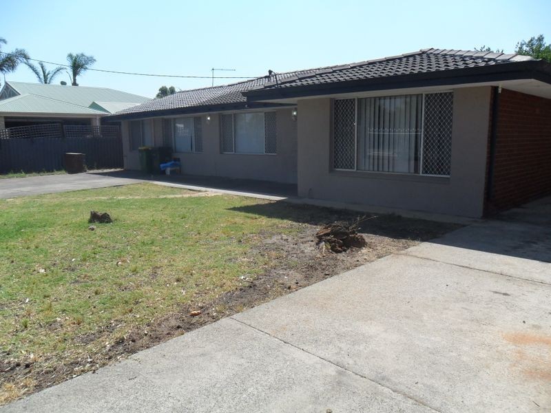 11 Banyard Avenue, Kelmscott WA 6111