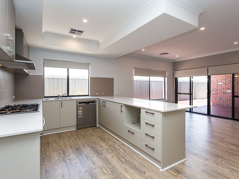 163 Honeywood Drive, Wandi WA 6167